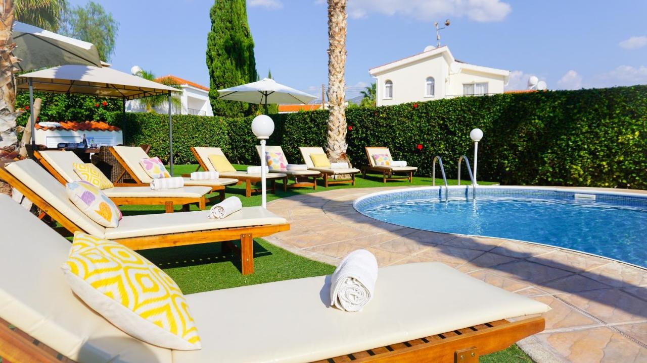 Villa Oasis By Ezoria Villas Bahía de Coral Exterior foto